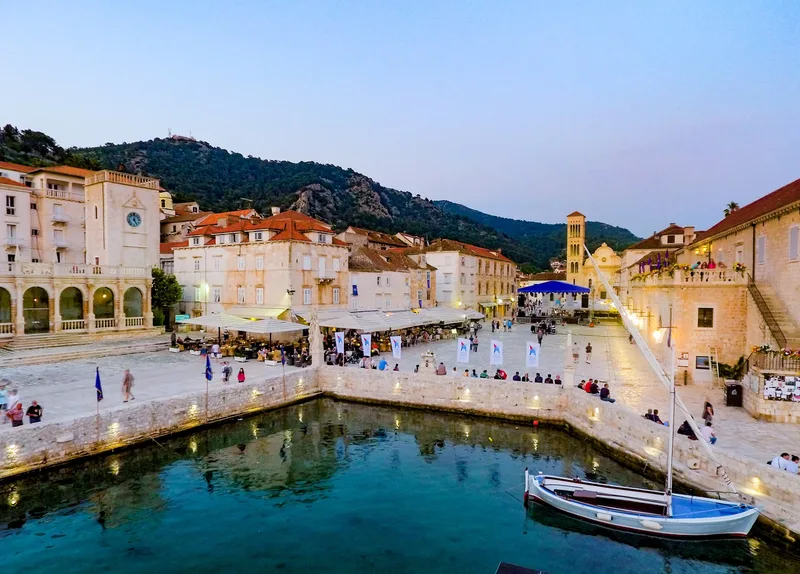 hvar-news-150-godina