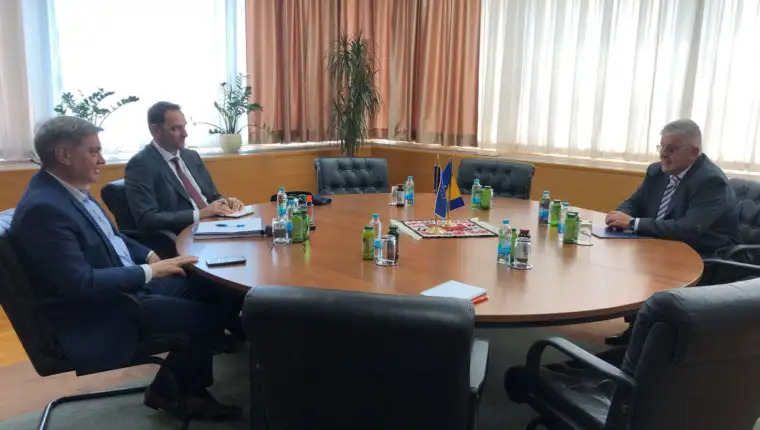 040624 zvizdic - predsjednik pd pfbih 1a