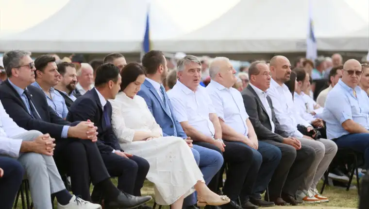 AA-20240608-34819562-34819560-BIH_NA_BRDU_ZUC_SVECANO_OTVOREN_SPOMENIK_KRILA_SLOBODE