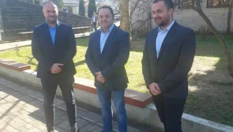 Mujković, Sijerčić i Hubjer