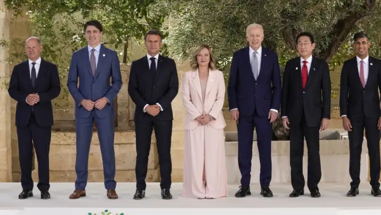 g7