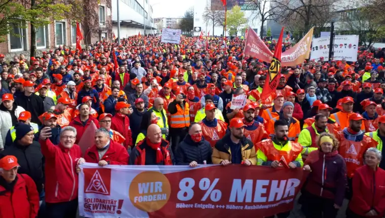 IG-Metall-union-strike-for-wage-raise
