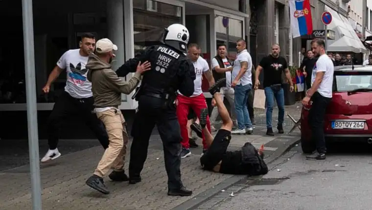 navijaci srbije tuca euro