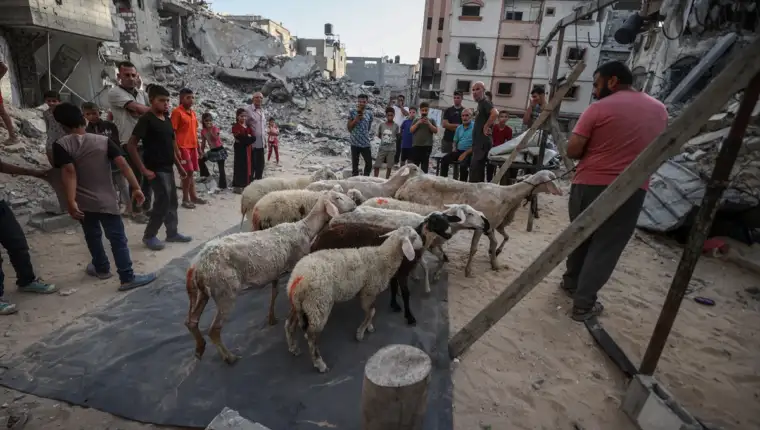 AA-20240616-34896791-34896762-PALESTINCI_ZRTVOVALI_KURBANE_NA_RUSEVINAMA_SVOJIH_DOMOVA_U_GAZI