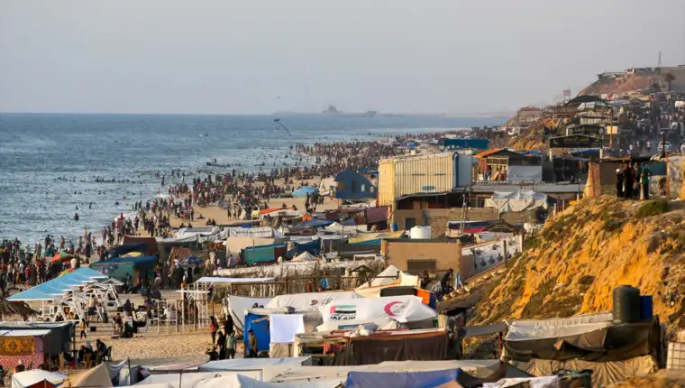 AA-20240615-34885965-34885956-PREDAH_OD_TESKE_SVAKODNEVNICE_STOTINE_PALESTINACA_RASHLADILO_SE_U_PRIMORSKOM_PODRUCJU_DEIR_BALAHA