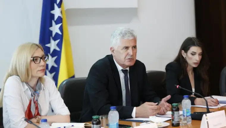 dragan covic kafa novinari s