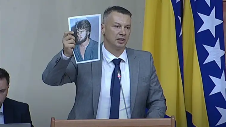 nesic zrtva parlament