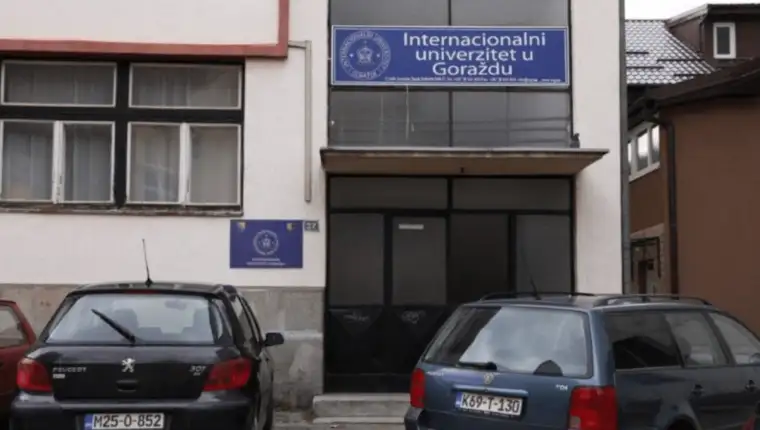 IUG