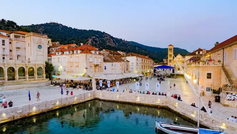 hvar-news-150-godina