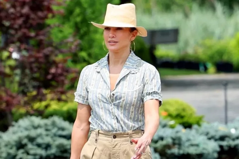 j.lo