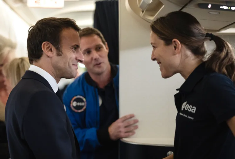 macron 6