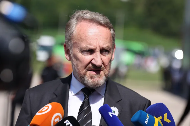 izetbegovic bakir potocari fena