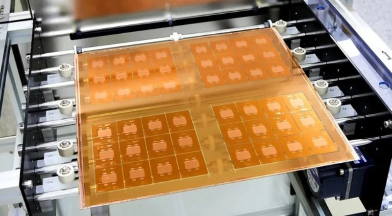 amd staklena podloga za procesore