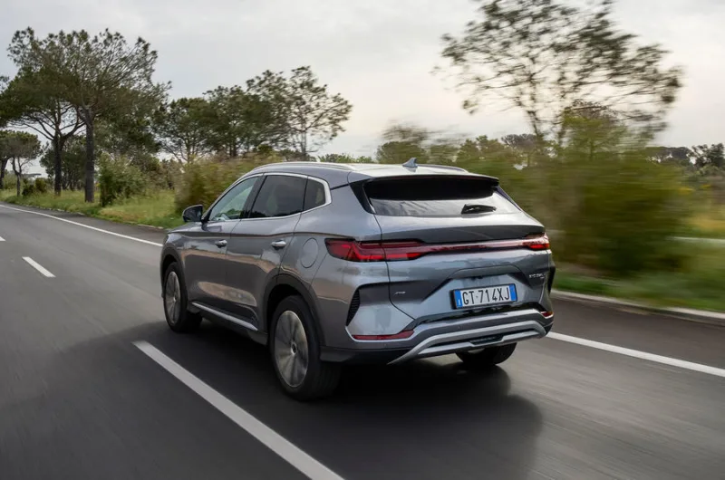 byd-seal-u-rear-tracking