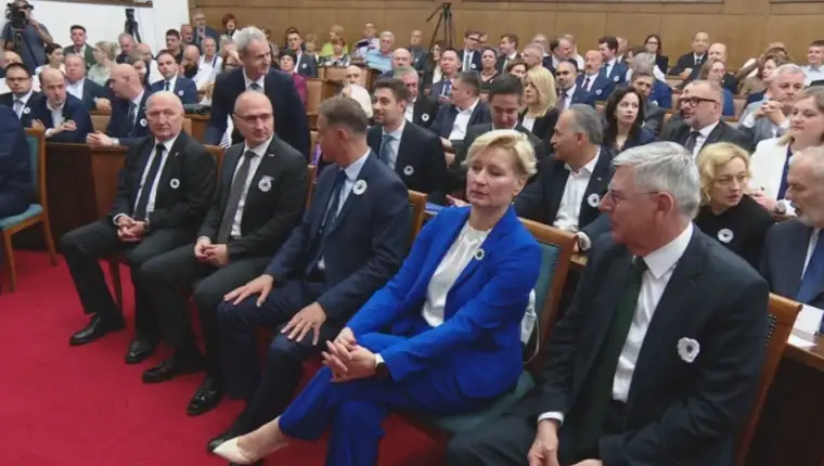 hrv sabor komemoracija srebrenica