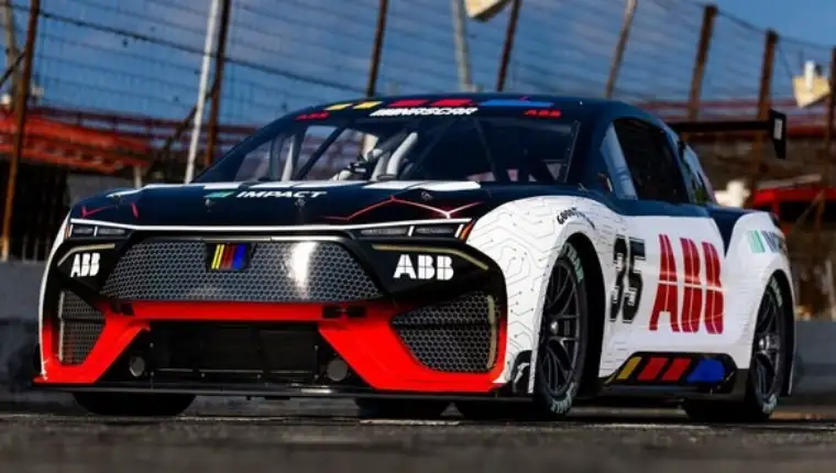 nascar električni trkaći auto