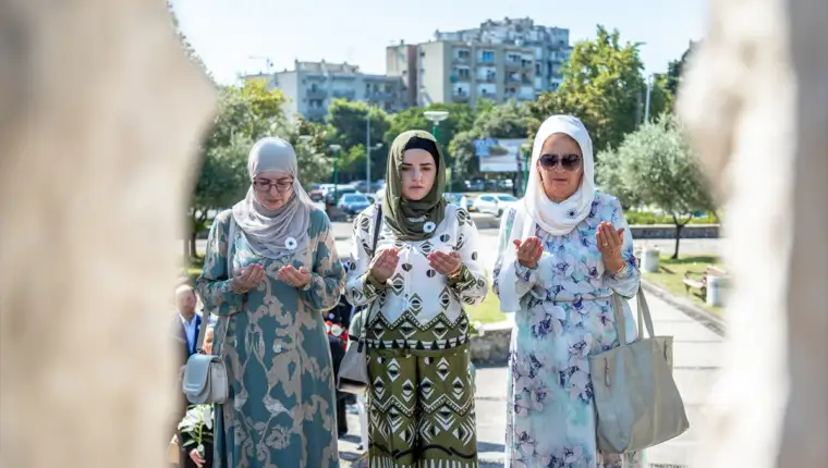 AA-20240711-35115783-35115780-U_PODGORICI_OBILJEZEN_DAN_SJECANJA_NA_GENOCID_U_SREBRENICI