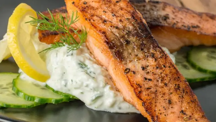 losos sa tzatziki sosom recept