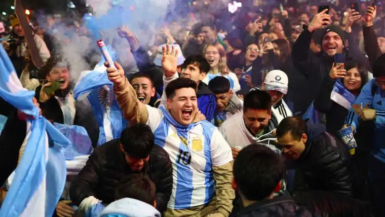 copa-america-argentina-fans-buenos-aires-150724-01-1721022273