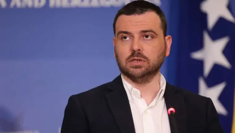 sasa magazinovic44