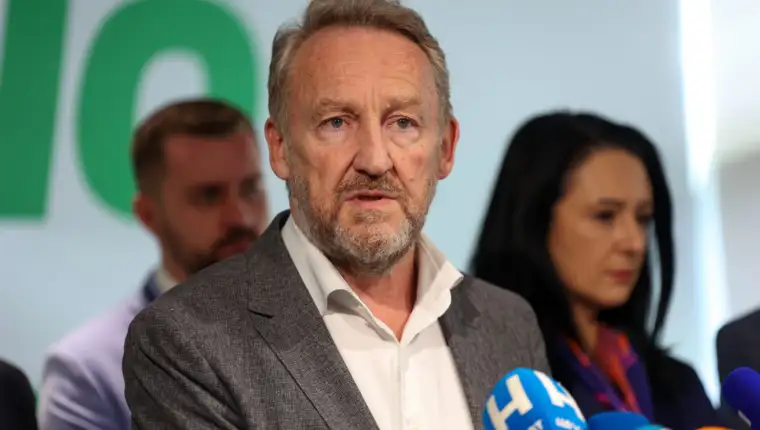 bakir izetbegovic fena press3