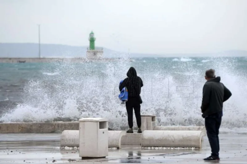 nevrijeme split