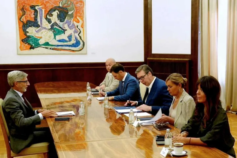 vučić s ambasadorom