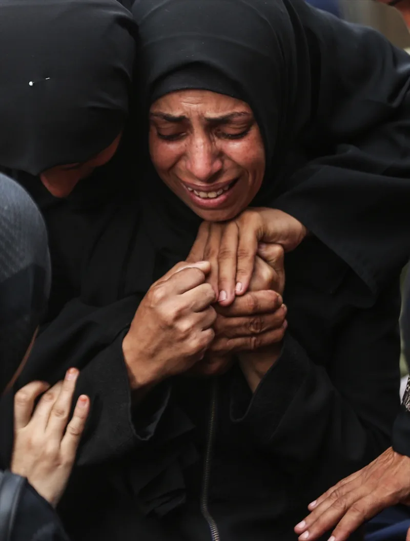 AA-20240817-35426566-35426545-GAZA_PALESTINCI_NA_DZENAZI_TUGUJU_ZA_NAJMILIJIMA_UBIJENIM_U_IZRAELSKIM_NAPADIMA