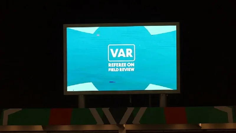 RTSUI6AH.jpg