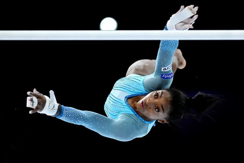 Simone-Biles-competes-on-uneven-bars-2023-FIG-Artistic-Gymnastics-World-Championships