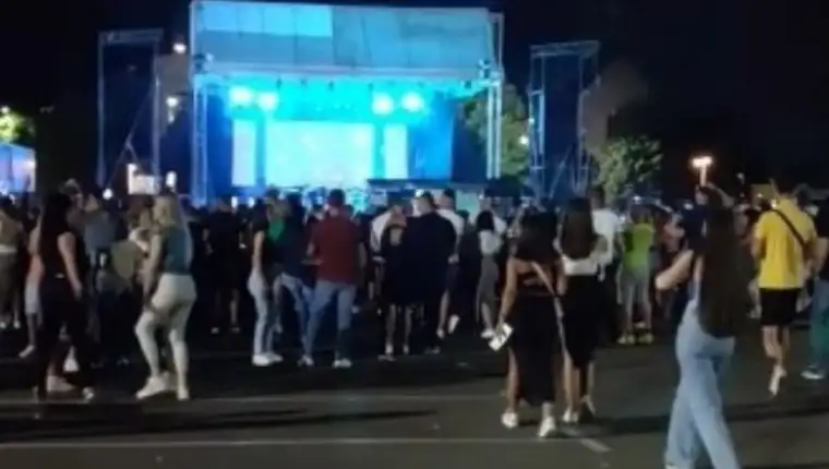 prekinut-koncert-darka-lazica