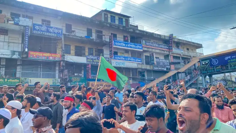 AA-20240805-35322537-35322533-ANTIVLADINI_PROTESTI_U_BANGLADESU
