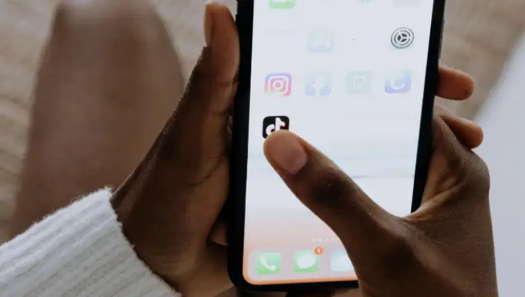 HandsAndTikTok
