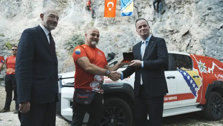 TIKA donirala vozilo Gorskoj službi spašavanja FBiH
