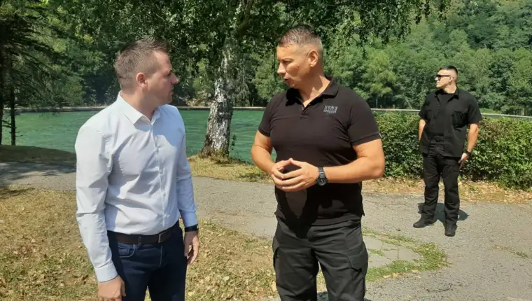Ministar Nešić obišao požarište u NP Sutjeska1