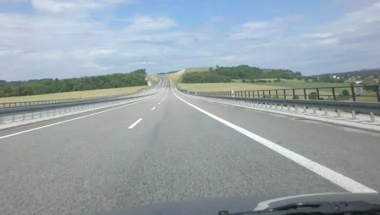zaustavna traka na autoputu
