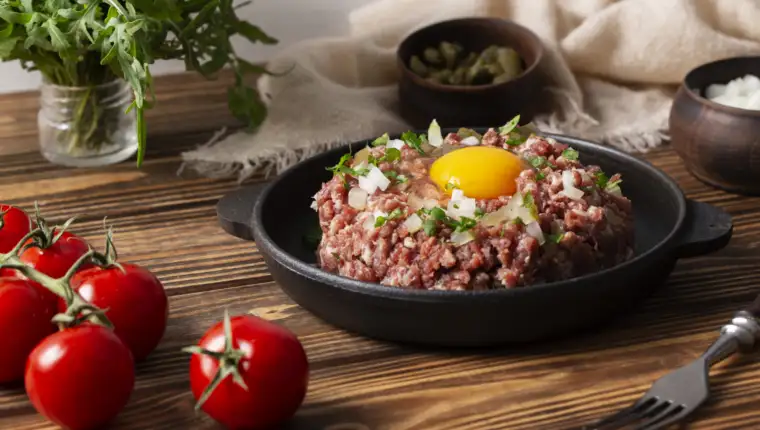 beef-steak-tartar-still-life