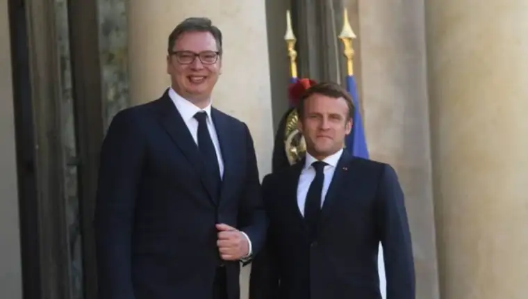 vucic makron 1