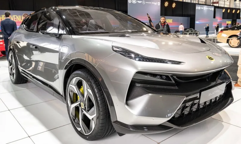 Lotus Eletre SUV B web