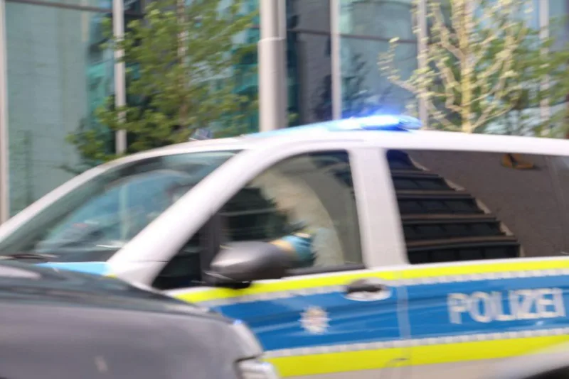 policija