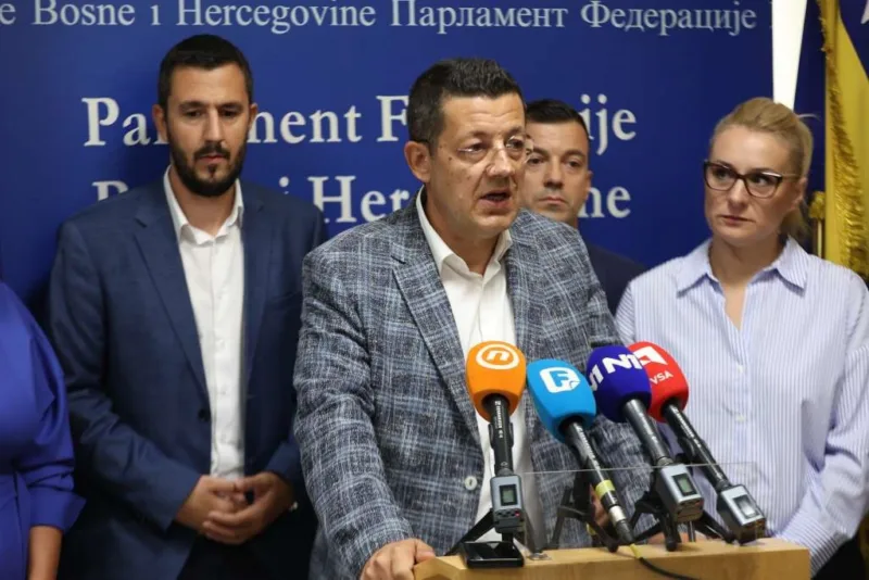 campara press trojka