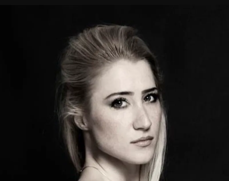 mona muratović