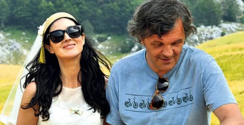 ON-THE-MILKY-ROAD-Monica-Bellucci-Emir-Kusturica-Set-Photo-01