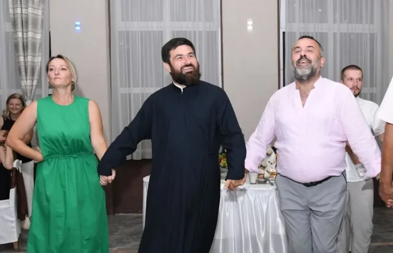 Pop-i-Hodza
