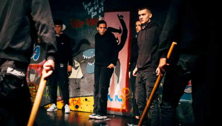predstava_oziljci_12_juventafest