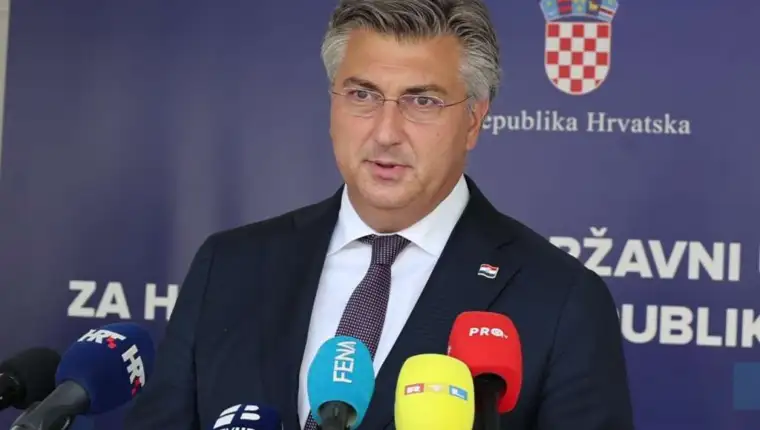 andrej plenkovic fena