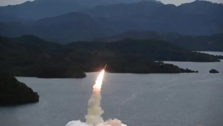 sjeverna koreja balistički projektil