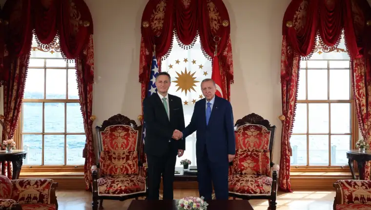 AA-20240914-35640780-35640773-ERDOGAN_SE_SASTAO_SA_BECIROVICEM_U_ISTANBULU