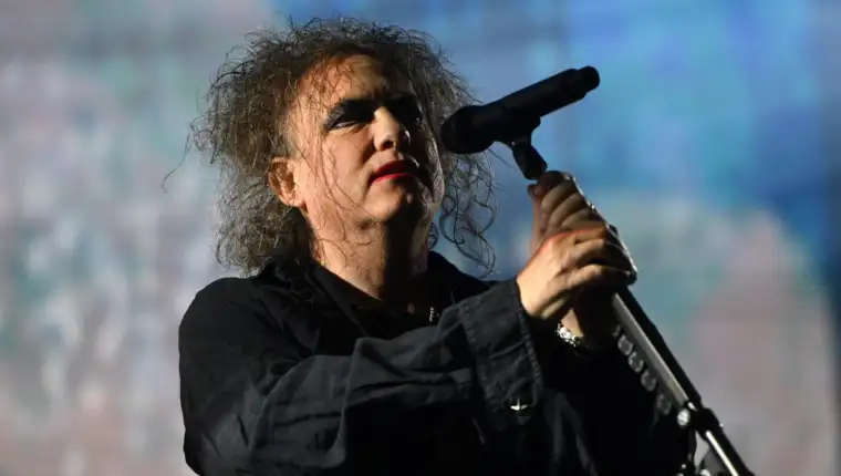 the cure bend robert smith