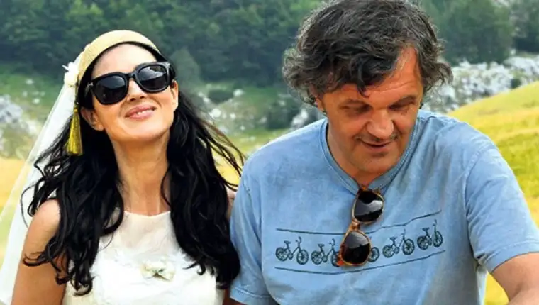 ON-THE-MILKY-ROAD-Monica-Bellucci-Emir-Kusturica-Set-Photo-01